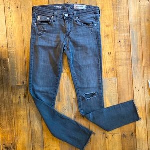 AG-ED denim. Gray. The legging ankle super skinny ankle EUC worn in by design.